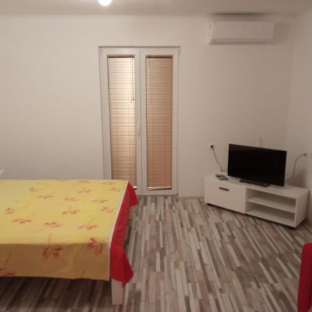 Studio Apartman Matkovic Imotski Εξωτερικό φωτογραφία