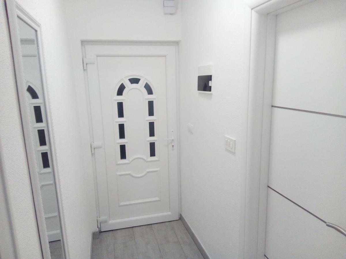Studio Apartman Matkovic Imotski Εξωτερικό φωτογραφία